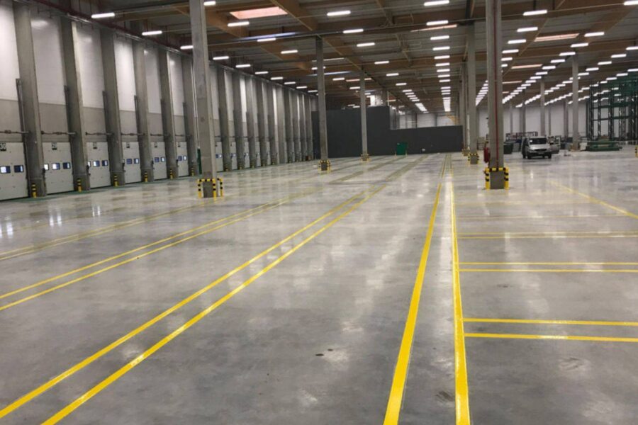 Zones de stockage en polyuréthane jaune