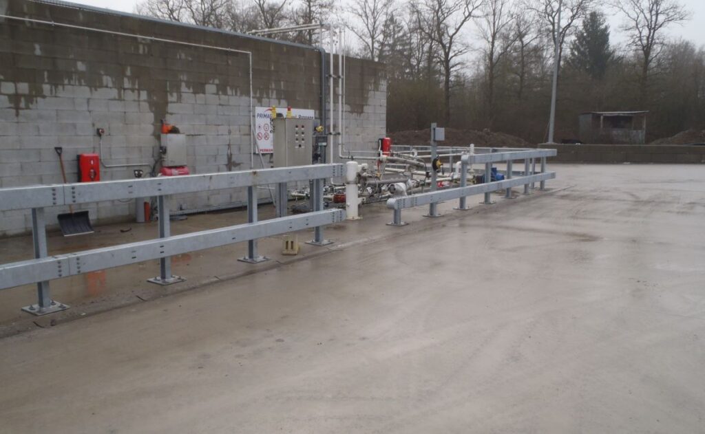 Chantier Henrotte - Protection contre les chocs 3 Protection d'une pompe propane