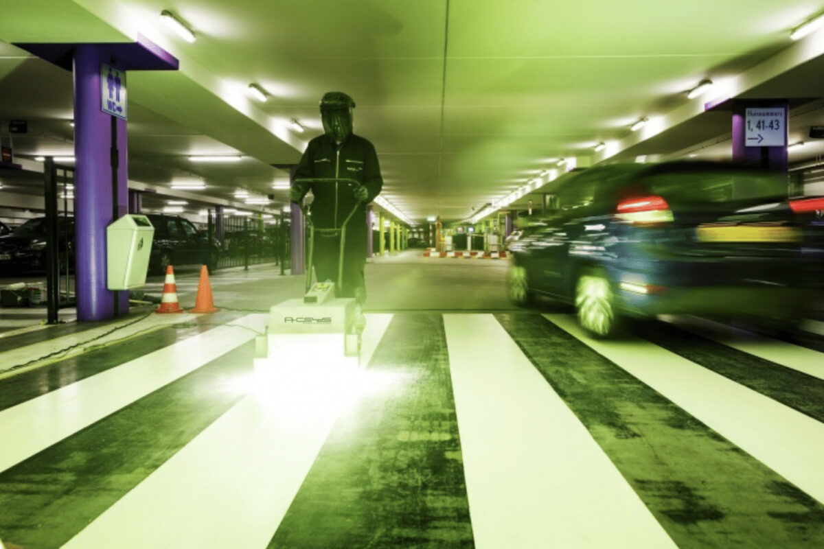 Marquage au sol peinture UV